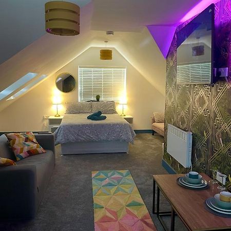 Vibrant & Modern Studio Apartment In 伯明翰 外观 照片